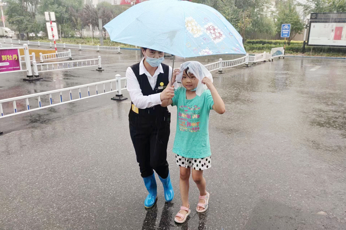 雨中堅守護家園，筑牢汛期安全墻(圖13)